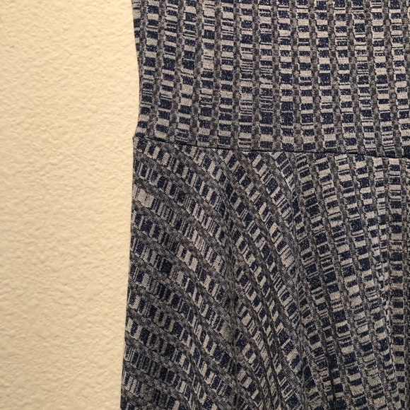 Ribbed, Flowy Skater Dress - Picture 3 of 4